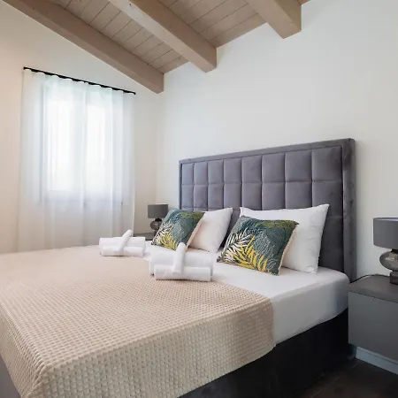 Villa Mapejana By Interhome Poreč
