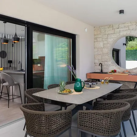 Mapejana By Interhome Poreč