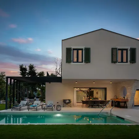 Villa Mapejana By Interhome Poreč