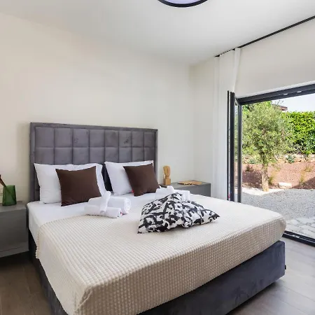 Villa Mapejana By Interhome Poreč
